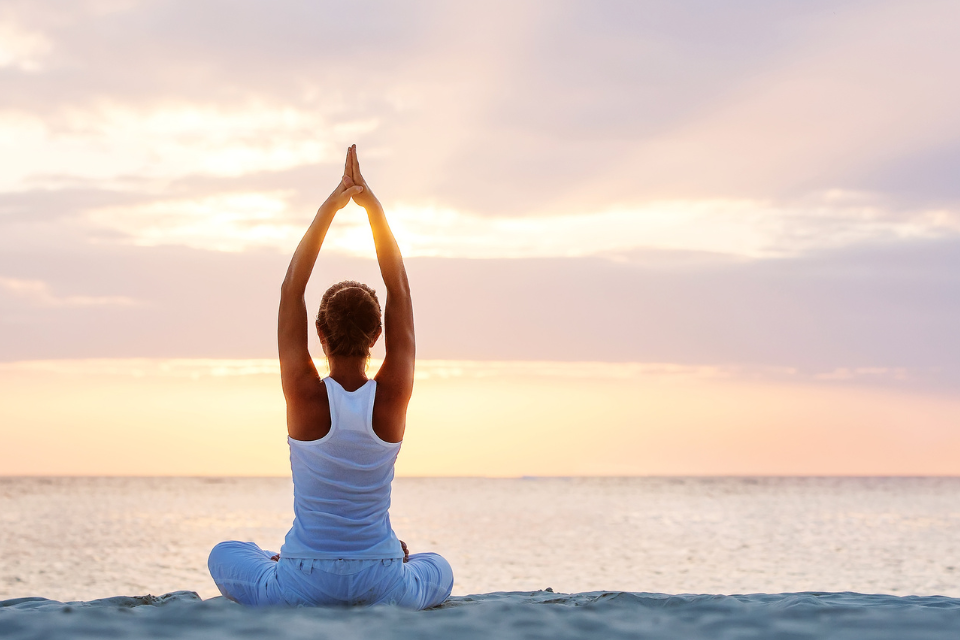 Rise-and-Shine-Morgen-Yoga-als-Präventionskurs-bei-Soul-Roots-in-OHZ